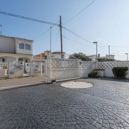 Сasa de vacaciones Louise By Interhome *